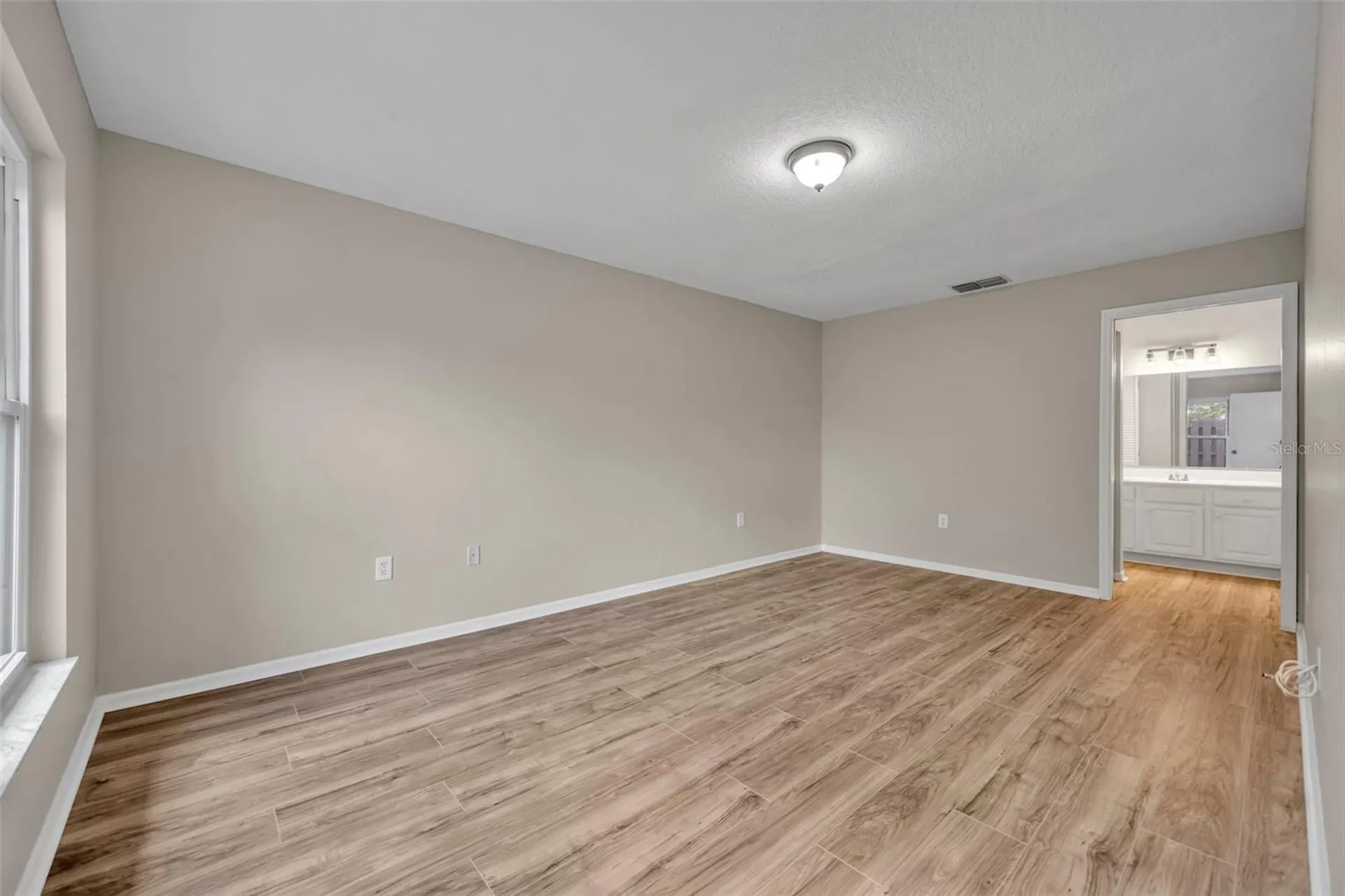 557 Hunter Circle Kissimmee FL 34758