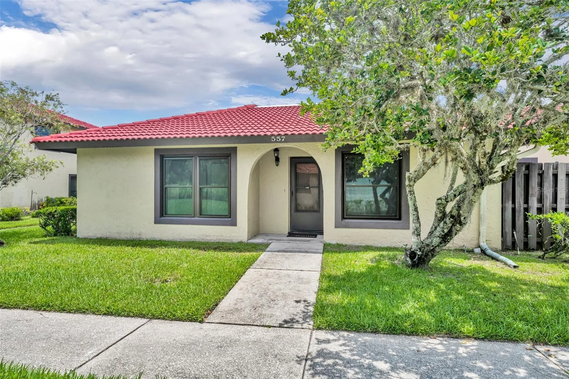 557 Hunter Circle Kissimmee FL 34758