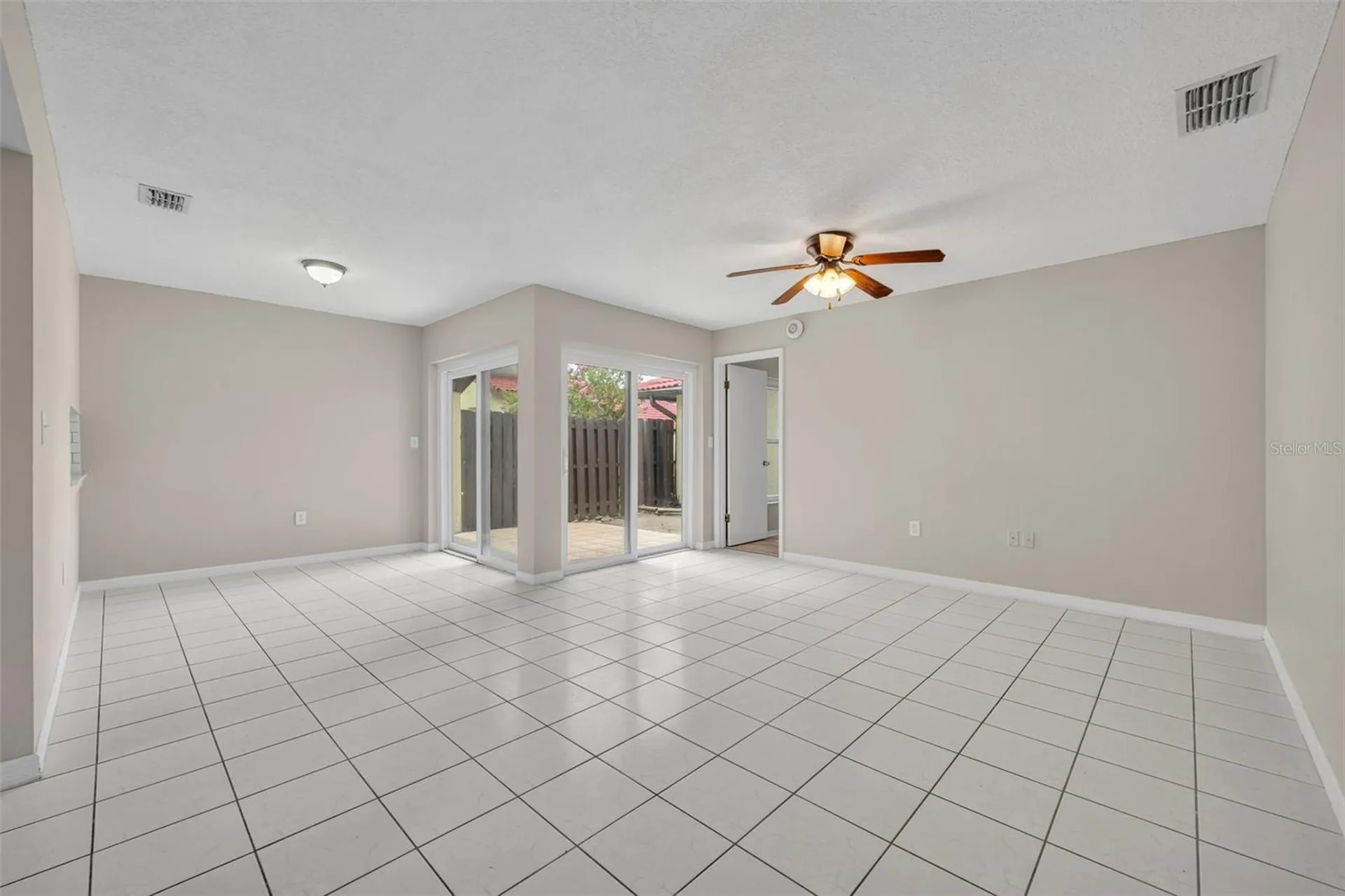 557 Hunter Circle Kissimmee FL 34758