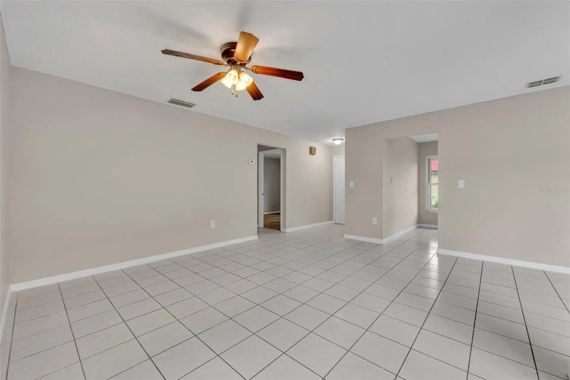557 Hunter Circle Kissimmee FL 34758