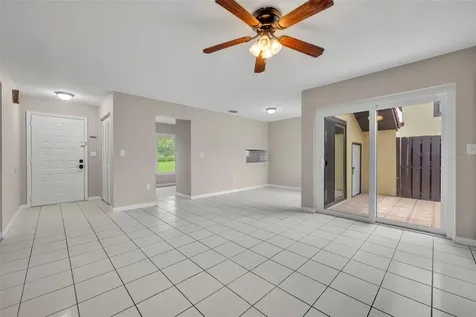 557 Hunter Circle Kissimmee FL 34758