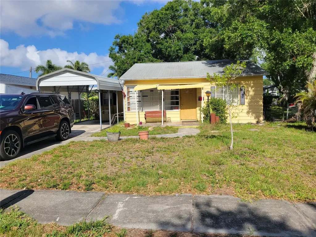 6818 59th St, N. Pinellas Park FL 33781