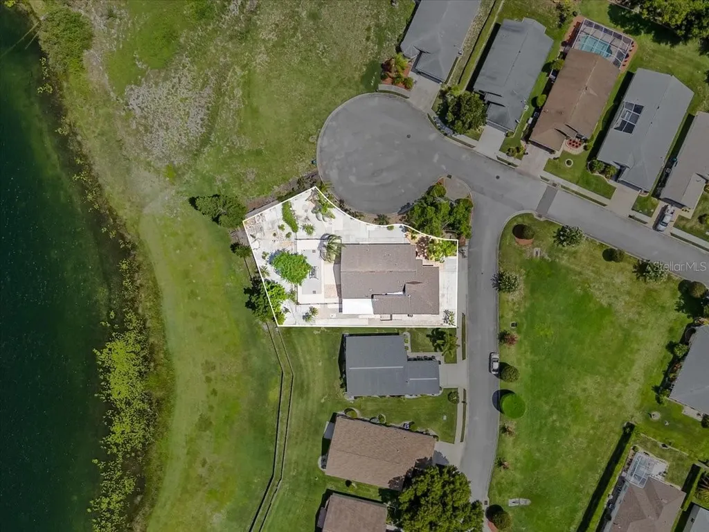 452 Lake Suzanne Drive Lake Wales FL 33859