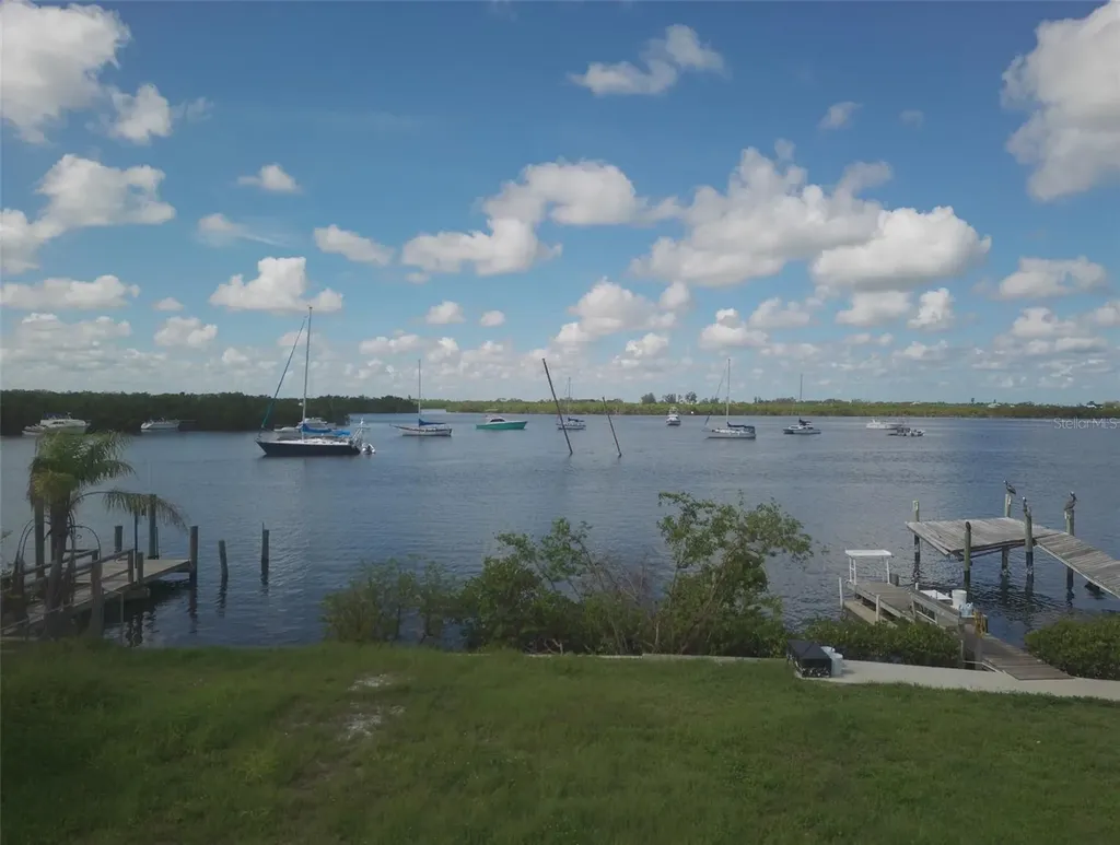 3322 W Shell Point Road Ruskin FL 33570