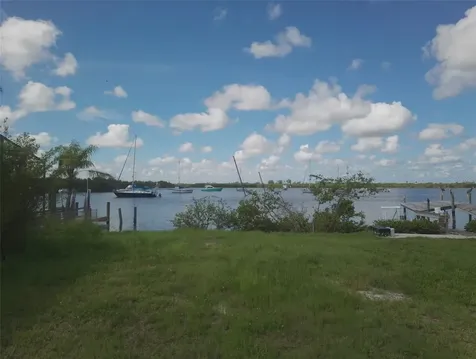 3322 W Shell Point Road Ruskin FL 33570