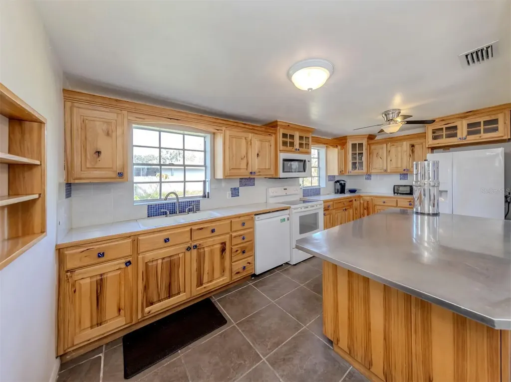 305 Chauncey Avenue Bradenton FL 34208