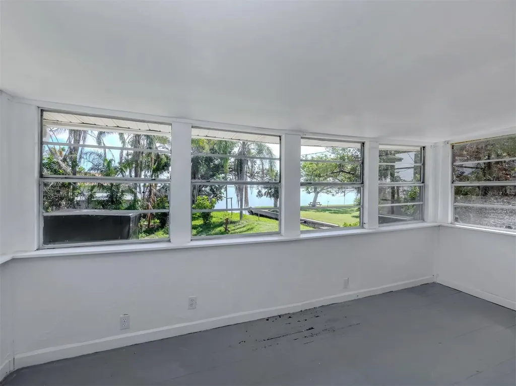305 Chauncey Avenue Bradenton FL 34208
