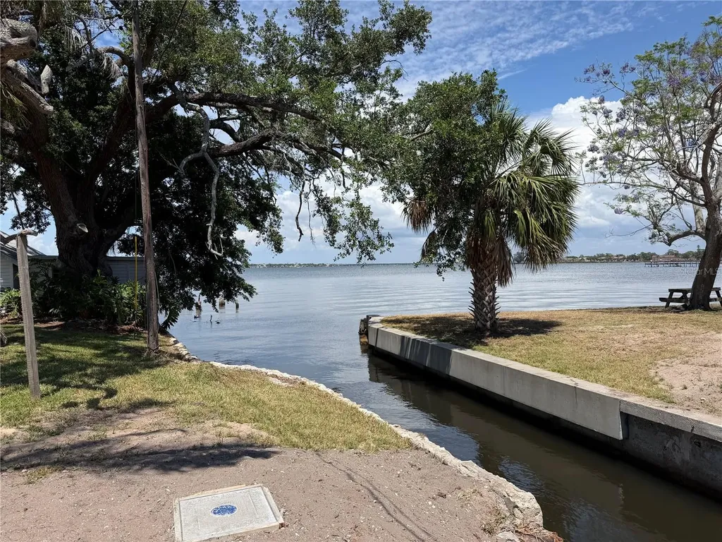 305 Chauncey Avenue Bradenton FL 34208