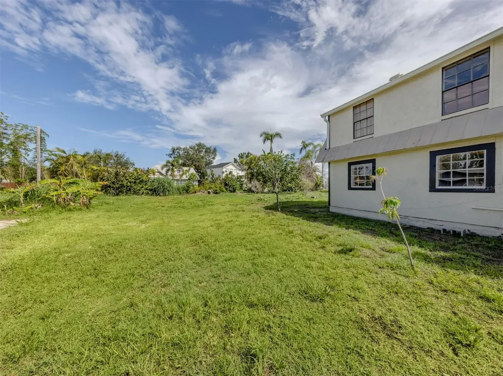 305 Chauncey Avenue Bradenton FL 34208