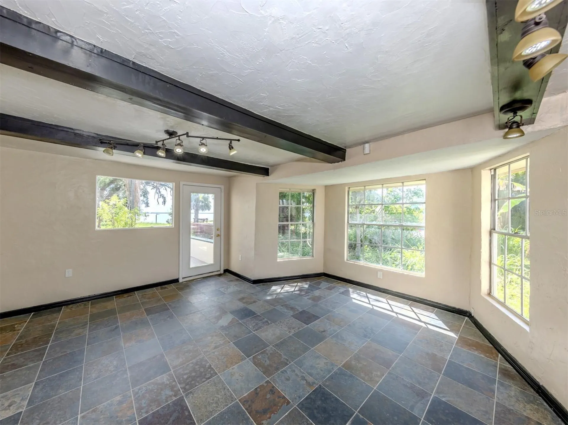305 Chauncey Avenue Bradenton FL 34208