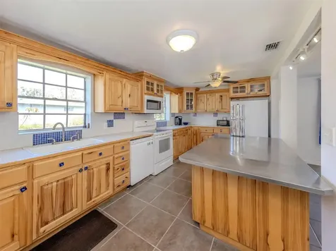 305 Chauncey Avenue Bradenton FL 34208