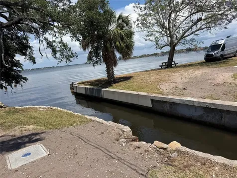 305 Chauncey Avenue Bradenton FL 34208