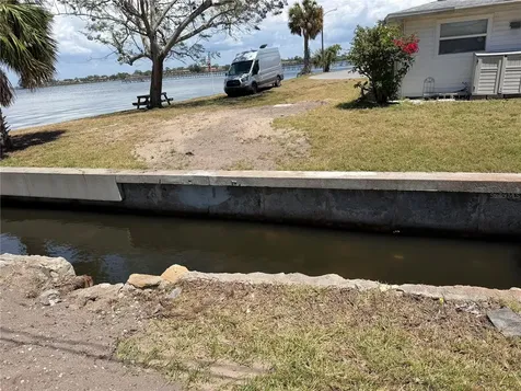 305 Chauncey Avenue Bradenton FL 34208