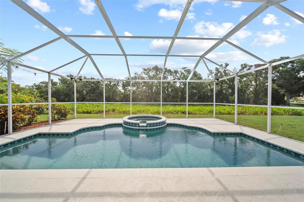 7115 39th Lane E Sarasota FL 34243