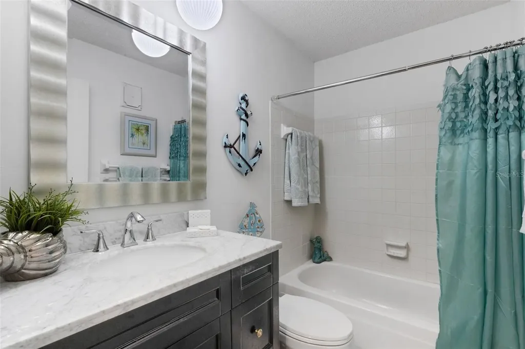 221 Fernwood Circle Seminole FL 33777