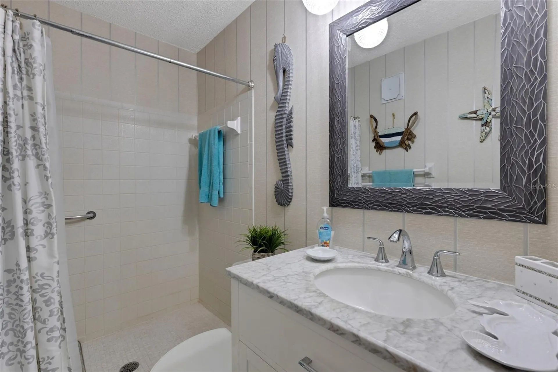 221 Fernwood Circle Seminole FL 33777