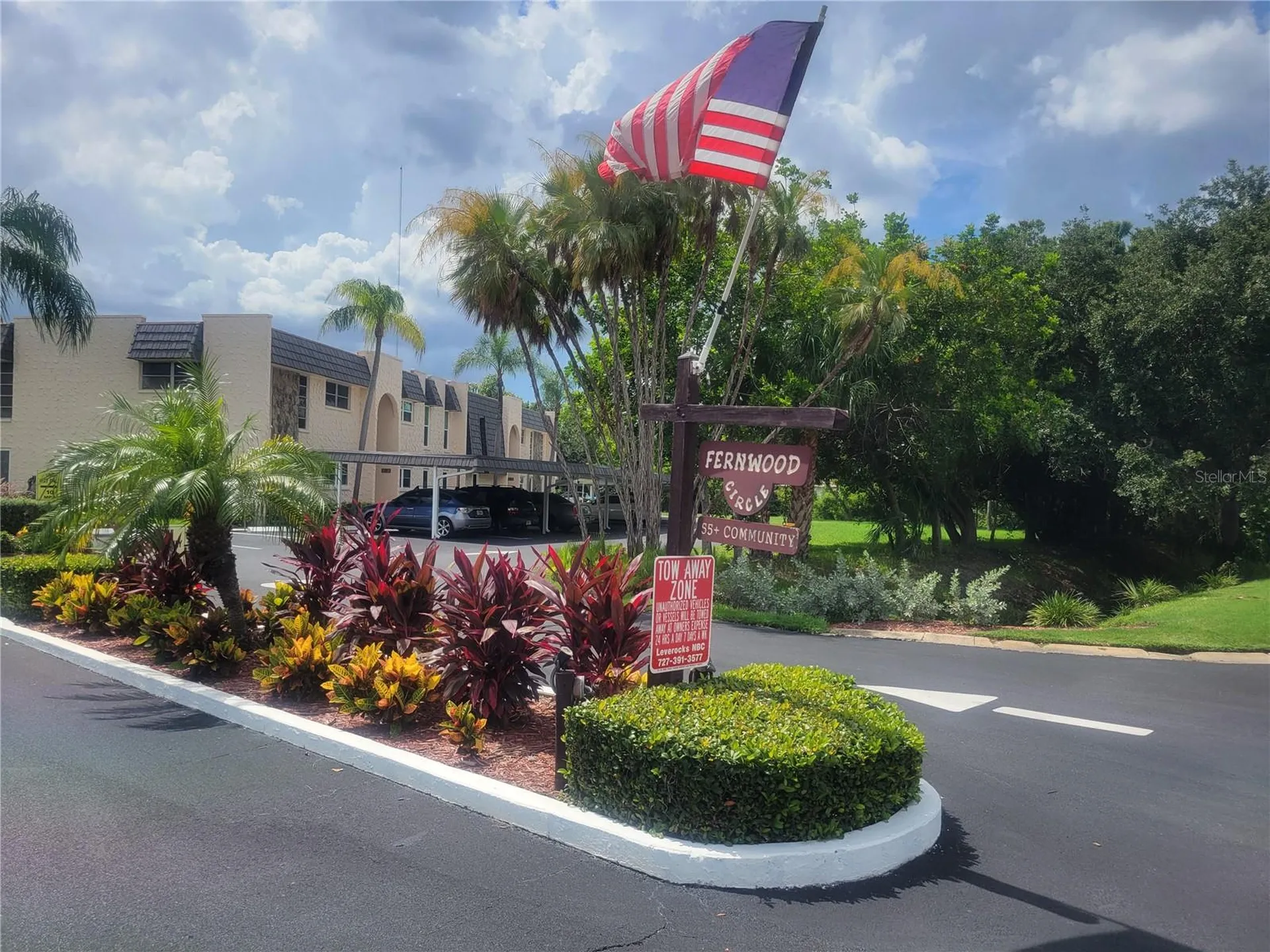 221 Fernwood Circle Seminole FL 33777