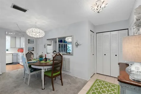 221 Fernwood Circle Seminole FL 33777