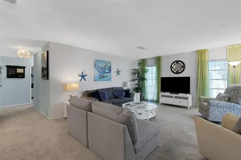 221 Fernwood Circle Seminole FL 33777