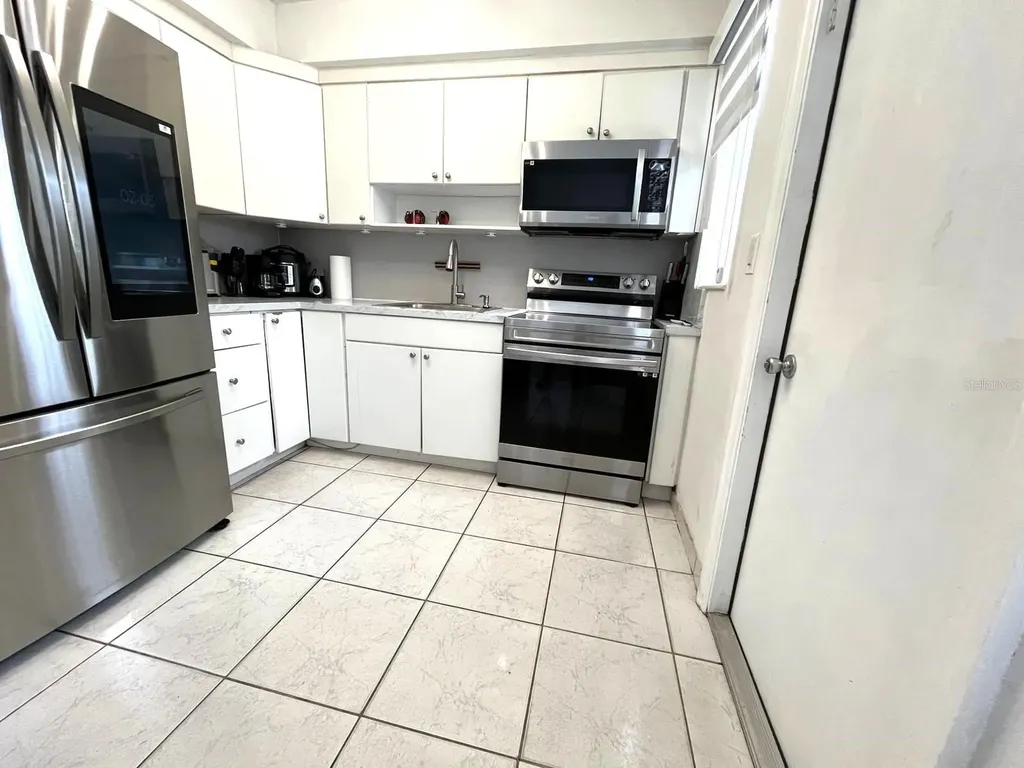 2402 Rodman Street Hollywood FL 33020