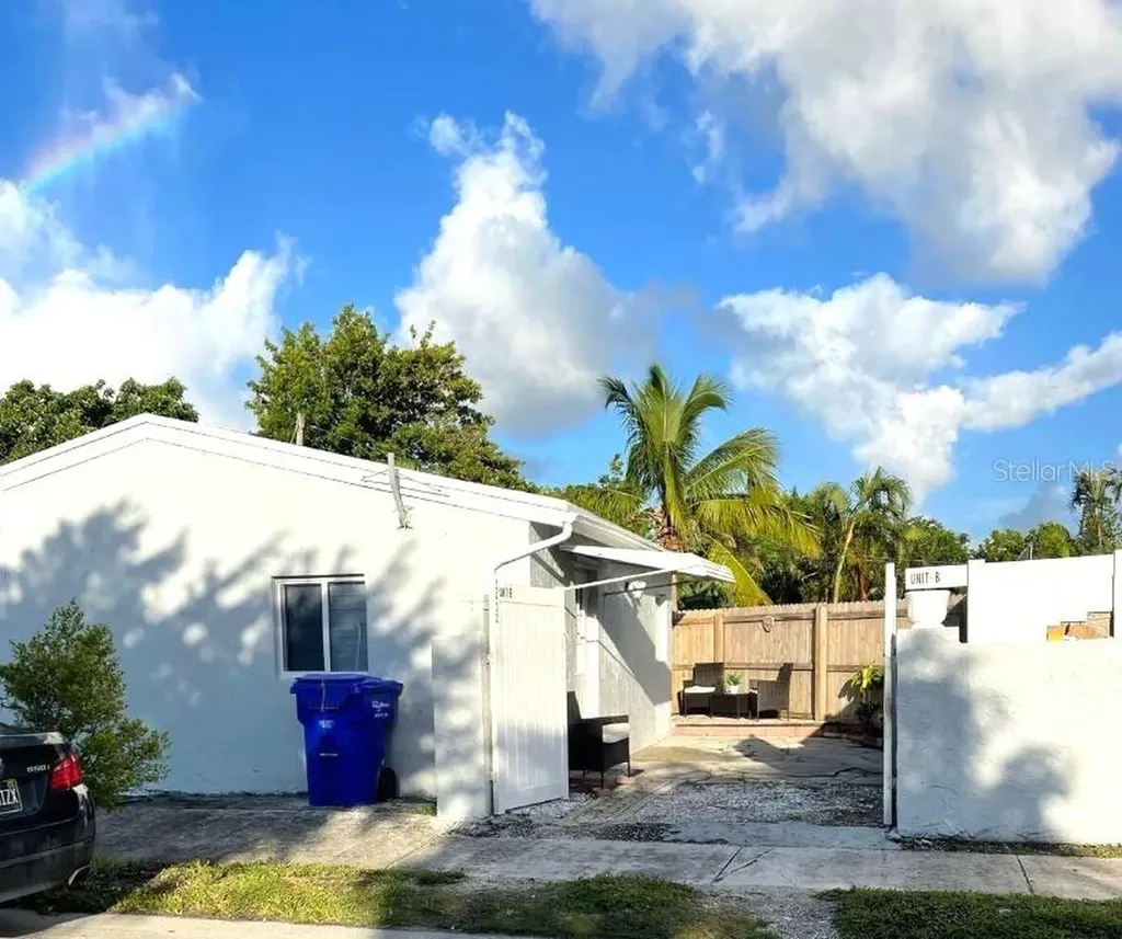 2402 Rodman Street Hollywood FL 33020