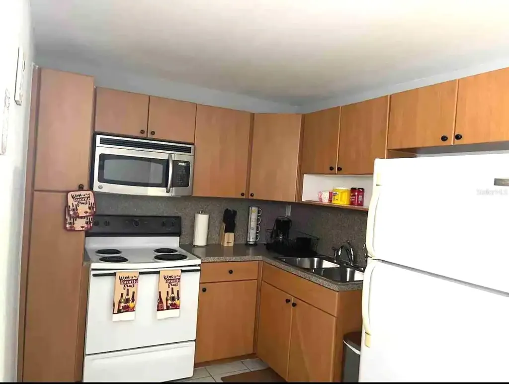 2402 Rodman Street Hollywood FL 33020