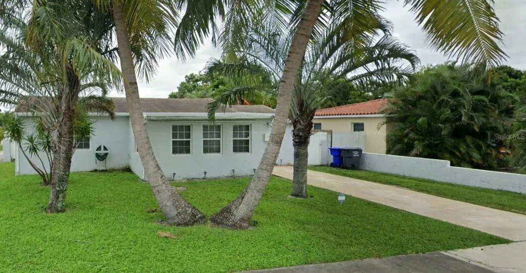 2402 Rodman Street Hollywood FL 33020