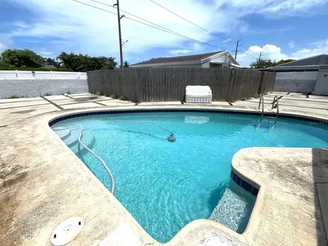 2402 Rodman Street Hollywood FL 33020