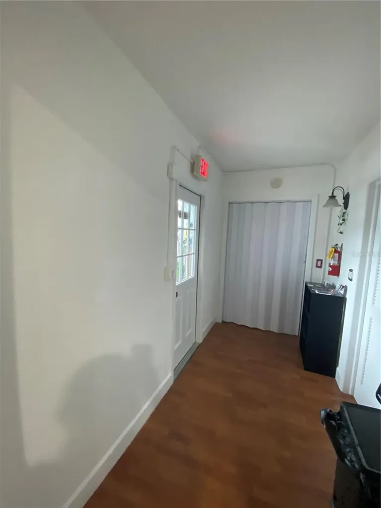 25 W College Avenue Ruskin FL 33570