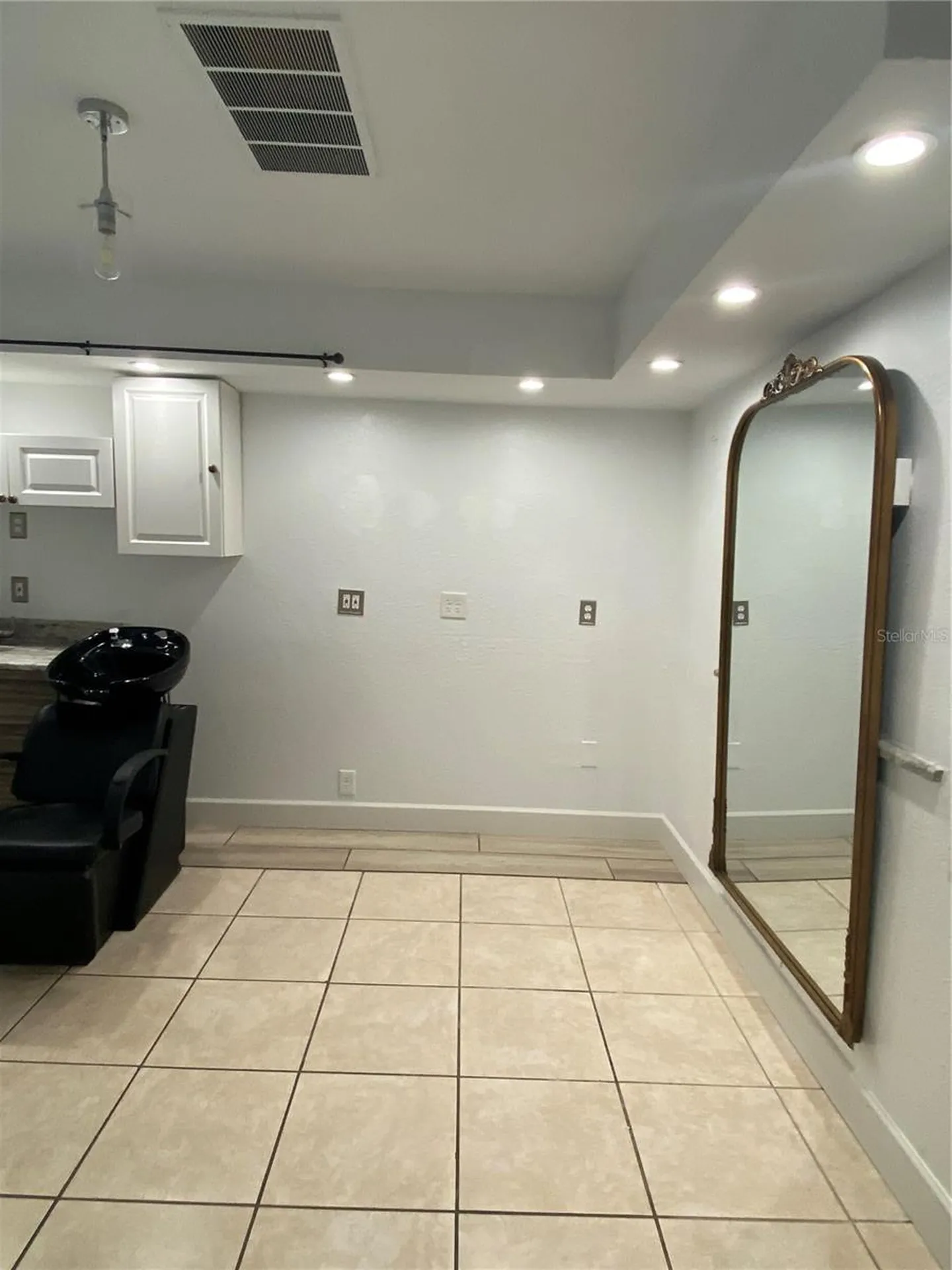 25 W College Avenue Ruskin FL 33570