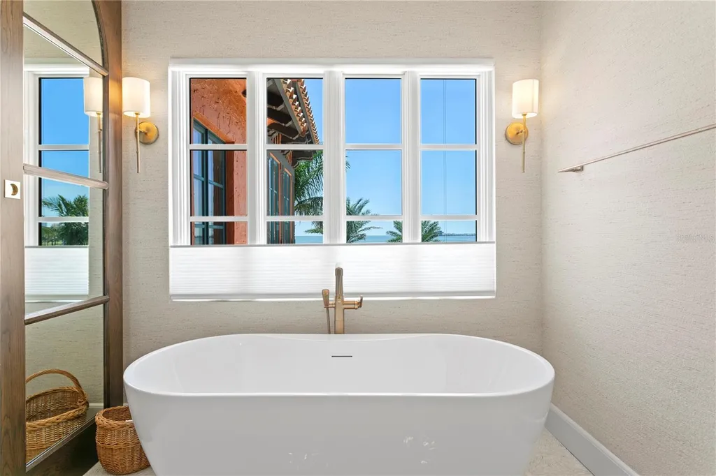 501 Brightwaters Boulevard NE St Petersburg FL 33704