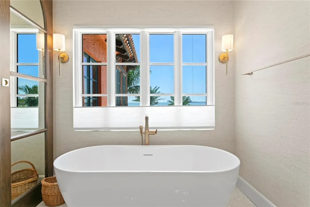 501 Brightwaters Boulevard NE St Petersburg FL 33704