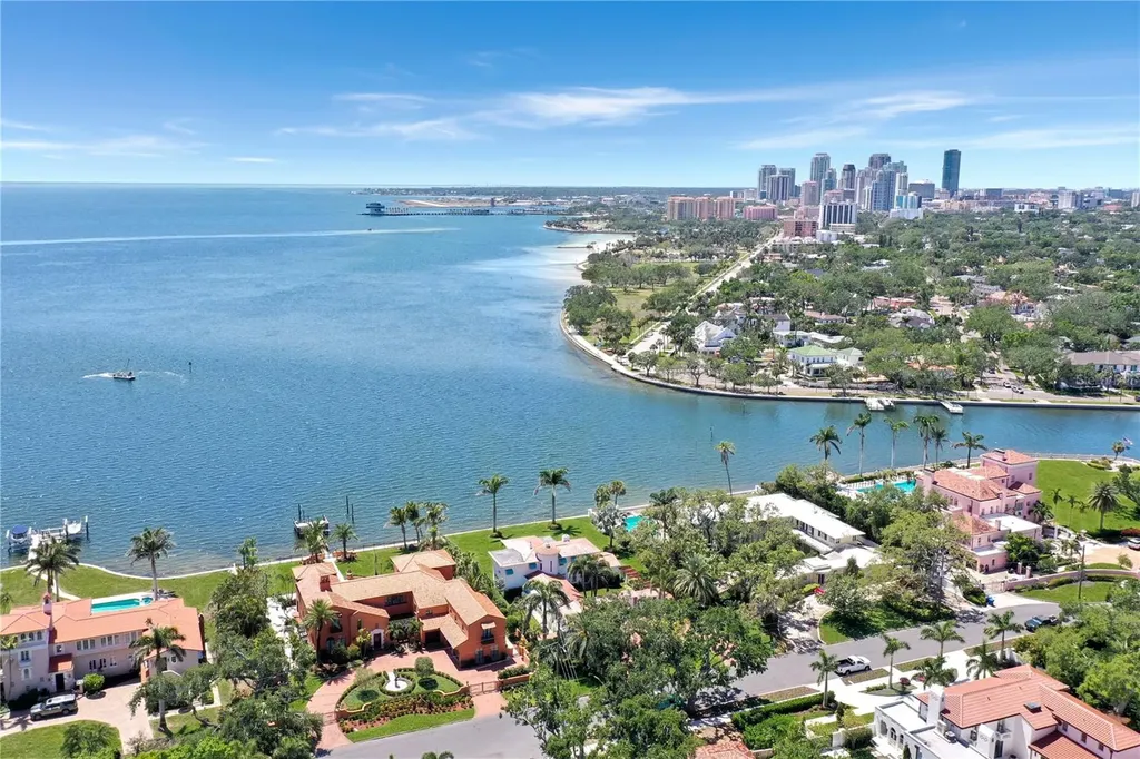 501 Brightwaters Boulevard NE St Petersburg FL 33704