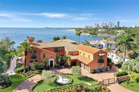 501 Brightwaters Boulevard NE St Petersburg FL 33704
