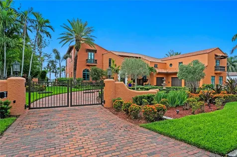 501 Brightwaters Boulevard NE St Petersburg FL 33704