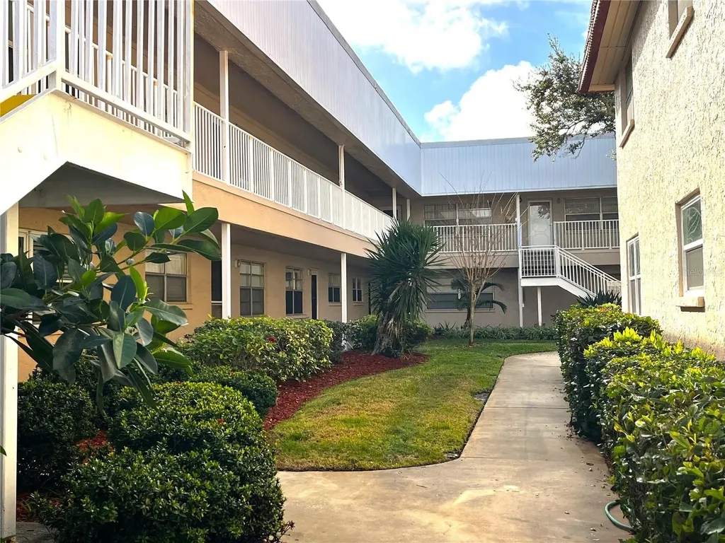 10037 62nd Terrace N St Petersburg FL 33708