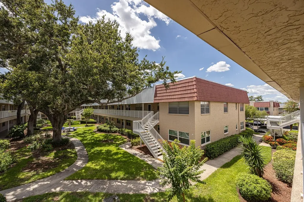 10037 62nd Terrace N St Petersburg FL 33708