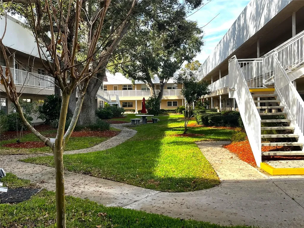 10037 62nd Terrace N St Petersburg FL 33708