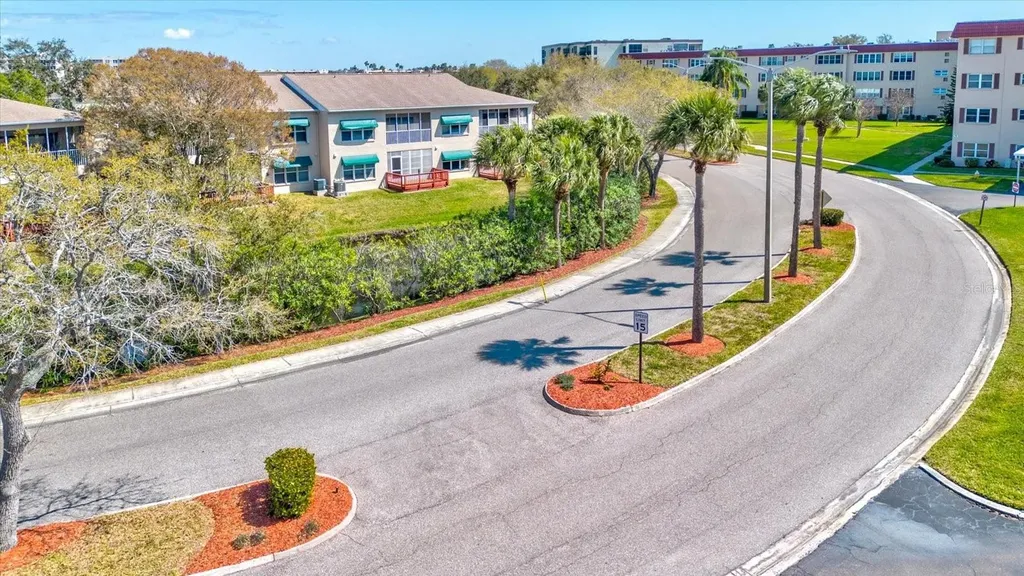 10037 62nd Terrace N St Petersburg FL 33708