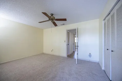 10037 62nd Terrace N St Petersburg FL 33708