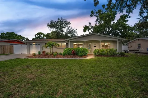 1557 77th Avenue N St Petersburg FL 33702
