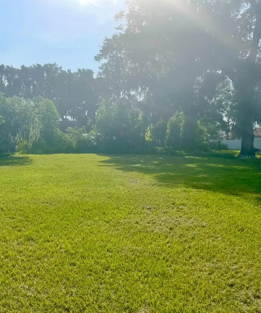 109 SE Pine Avenue Fort Meade FL 33841