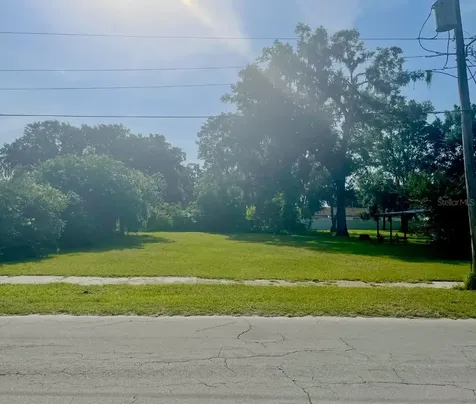 109 SE Pine Avenue Fort Meade FL 33841