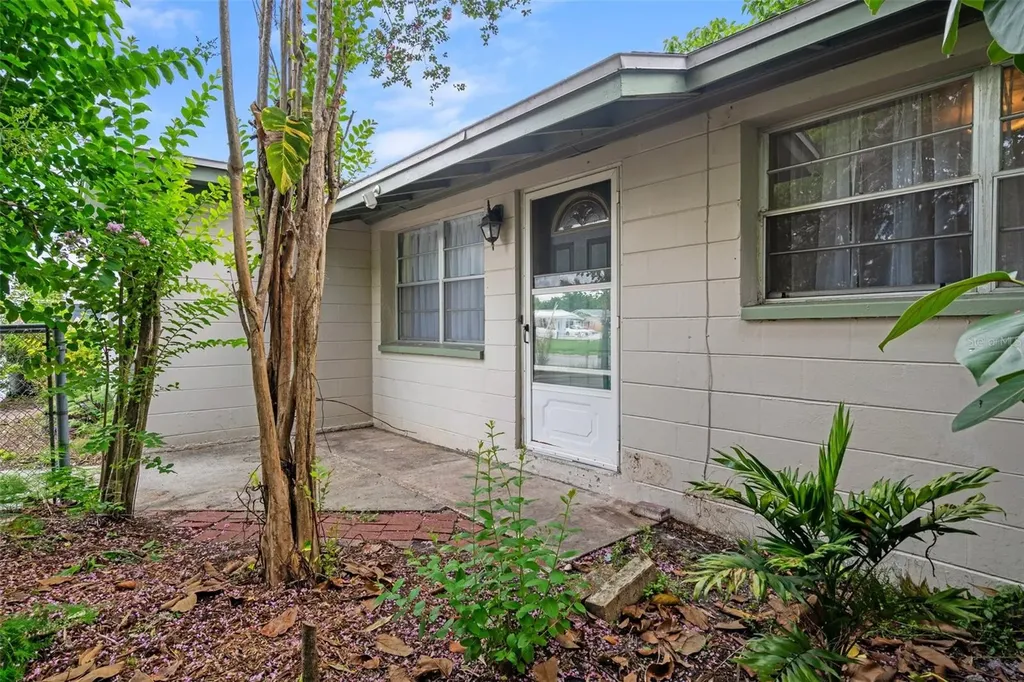 6006 Axelrod Road Tampa FL 33634