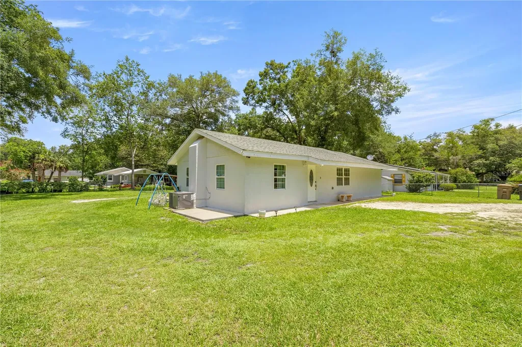 1143 NE 23rd Street Ocala FL 34470
