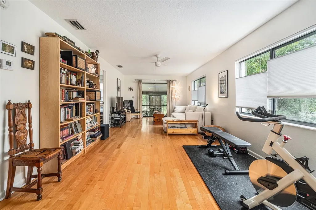 2368 Flanders Way Safety Harbor FL 34695