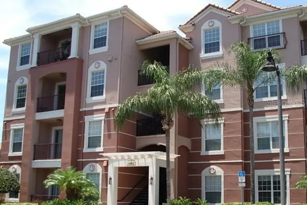 4862 Cayview Avenue Orlando FL 32819