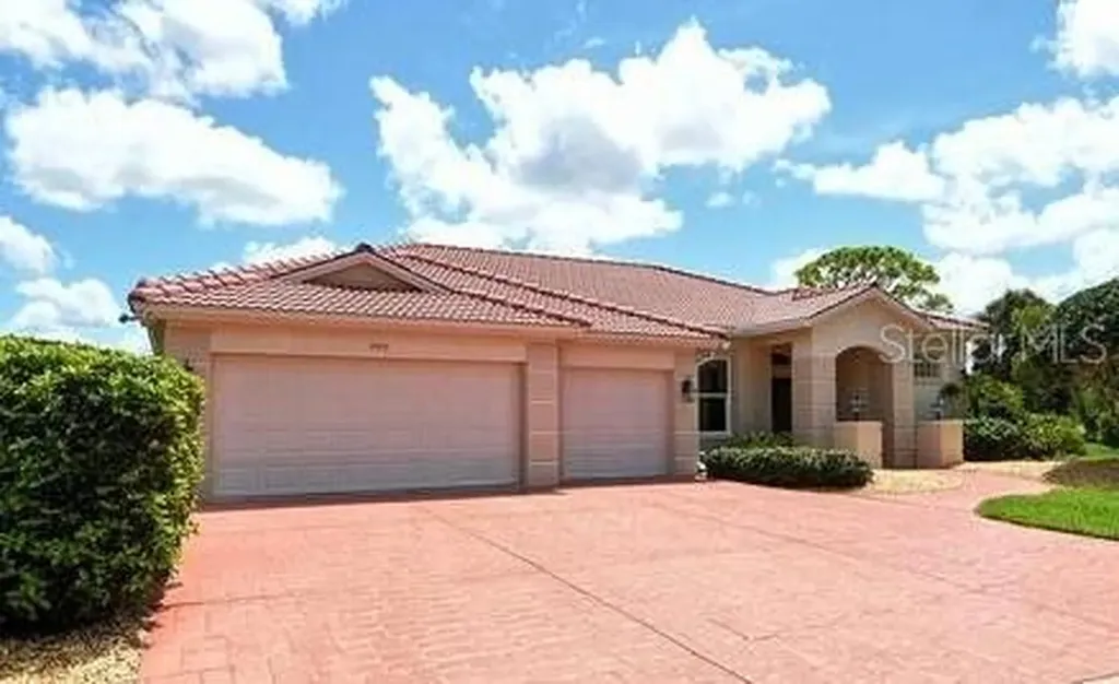 9477 Cedar Ridge Lane Sarasota FL 34238