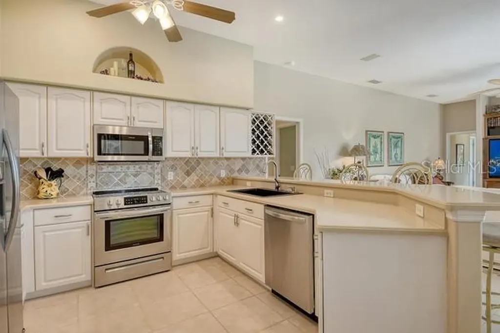 9477 Cedar Ridge Lane Sarasota FL 34238