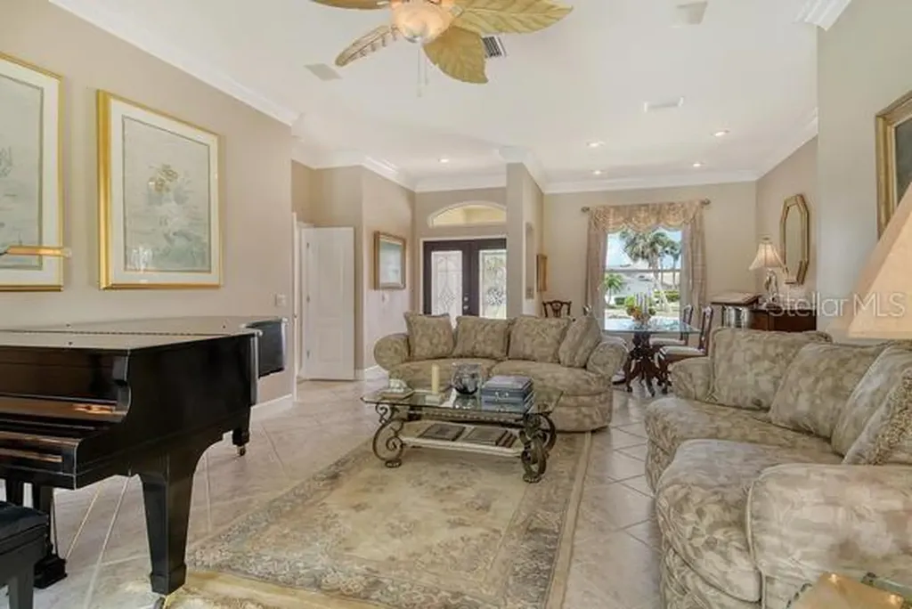 9477 Cedar Ridge Lane Sarasota FL 34238